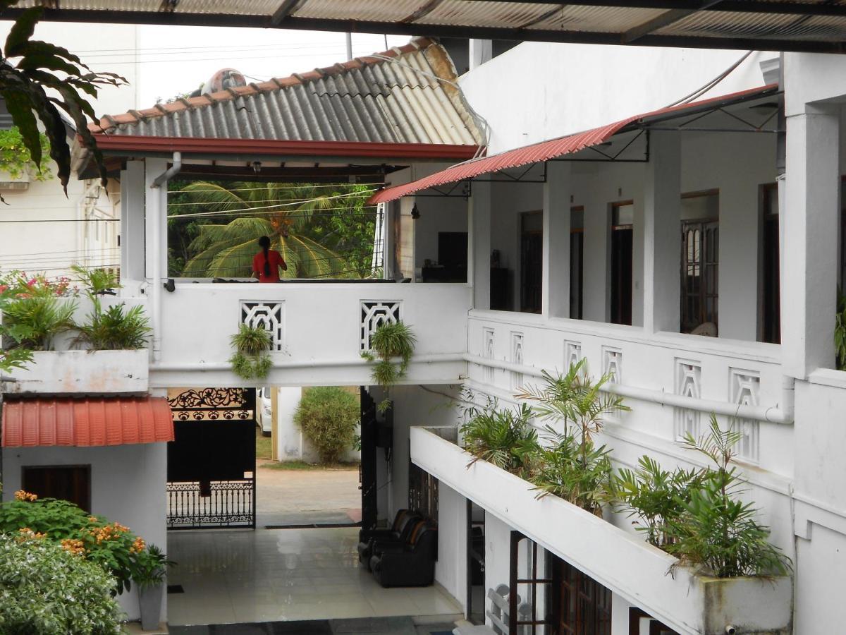 Shanith Guesthouse Negombo Exteriör bild