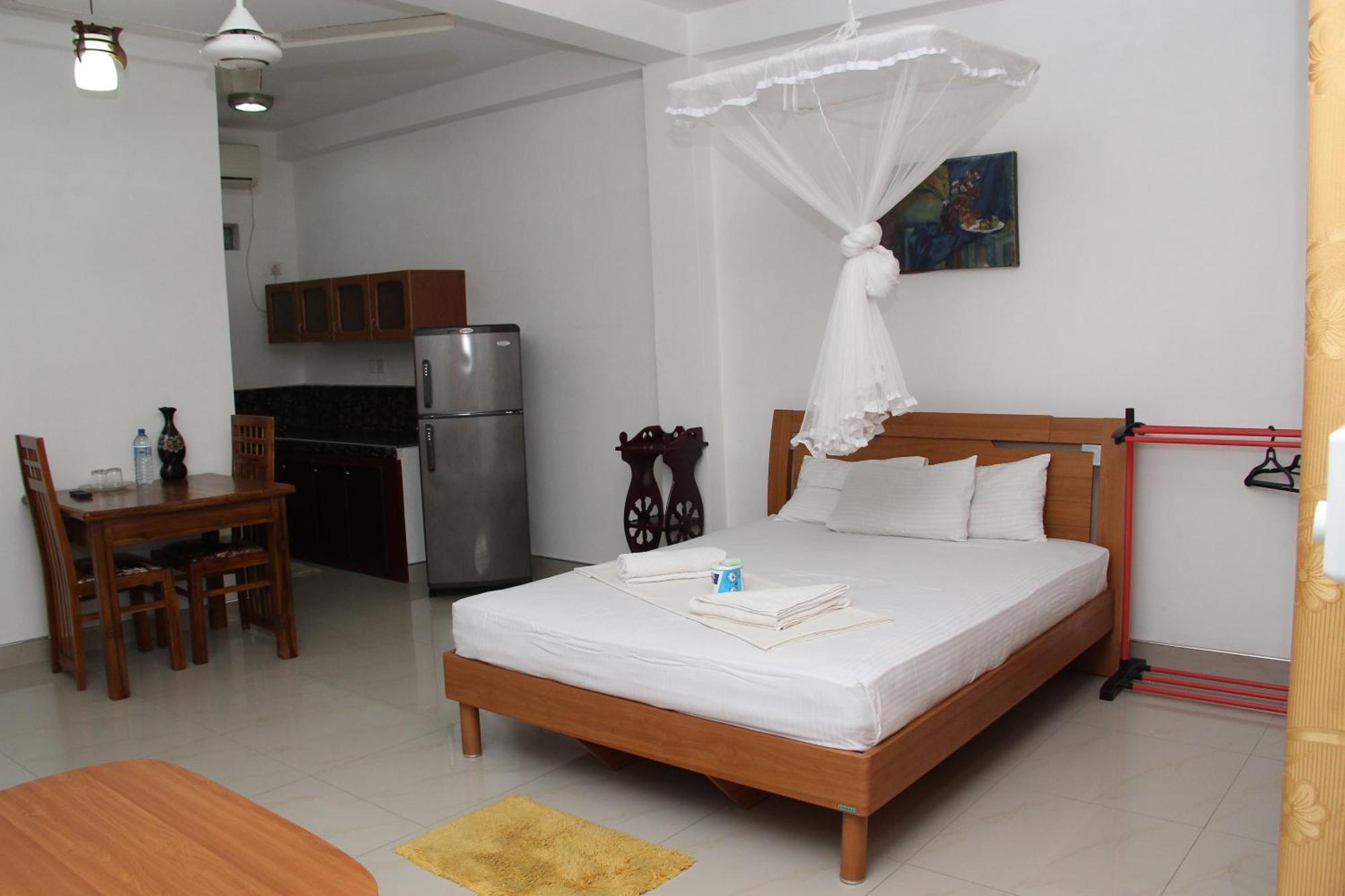Shanith Guesthouse Negombo Rum bild
