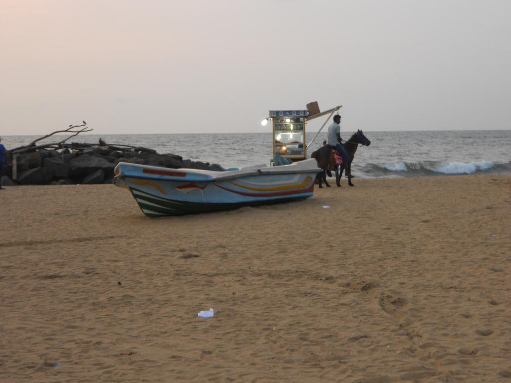 Shanith Guesthouse Negombo Exteriör bild