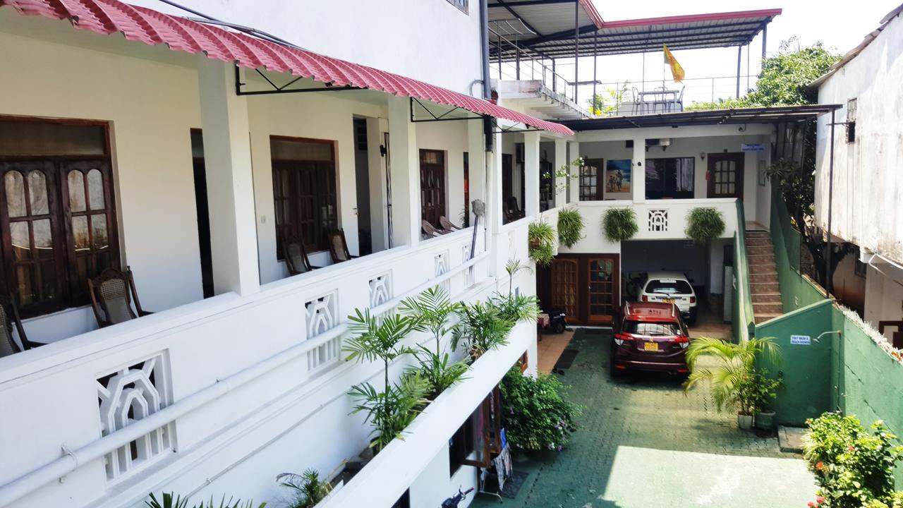 Shanith Guesthouse Negombo Exteriör bild