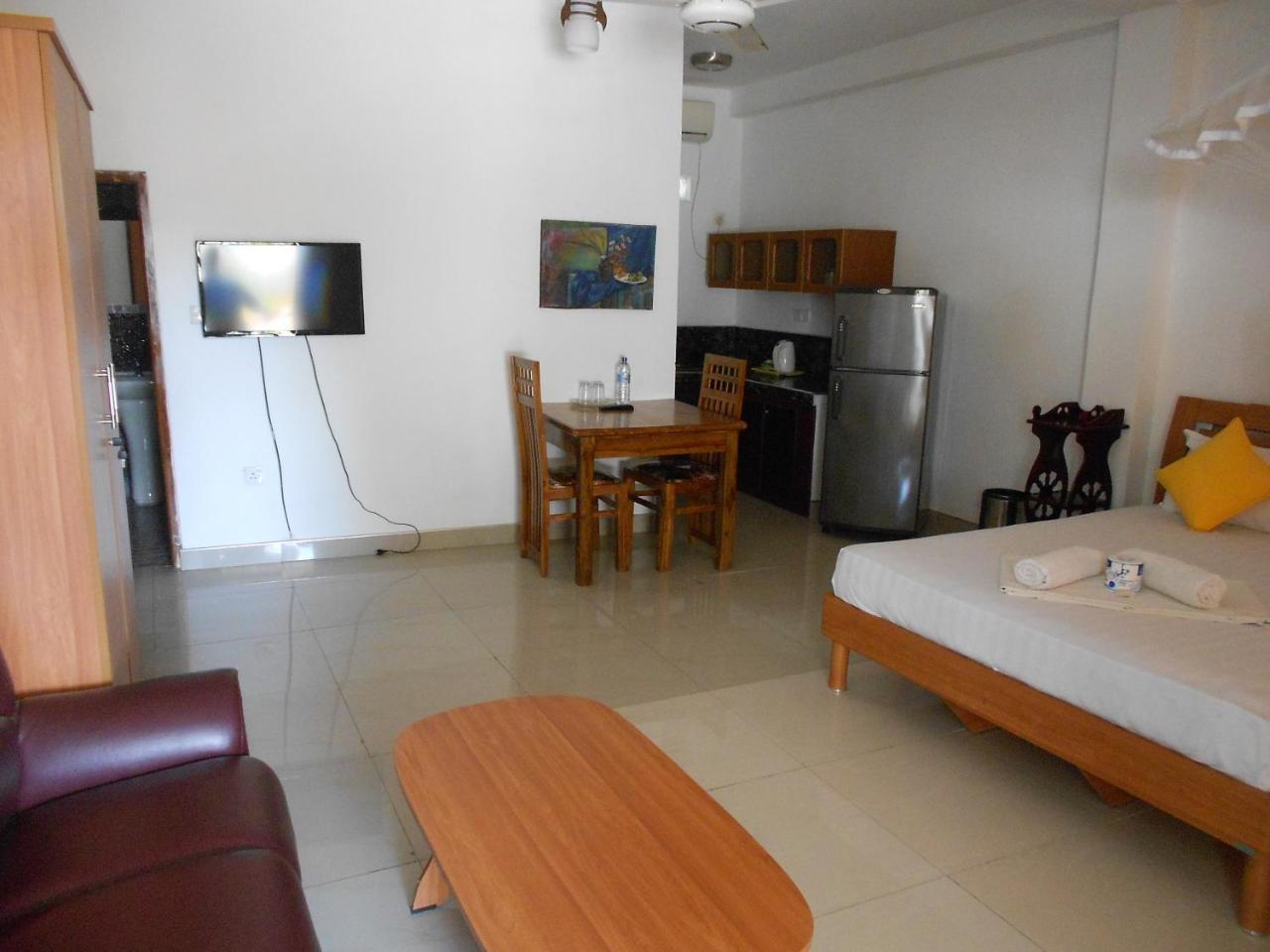 Shanith Guesthouse Negombo Exteriör bild